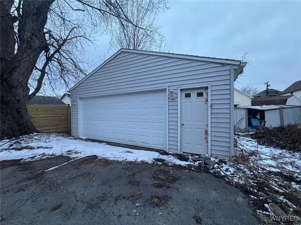 $242,550 | 73 Marlowe Avenue, Hamburg, NY 14219