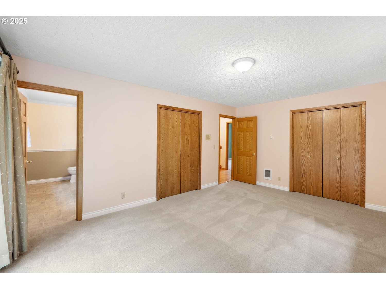 3208 Northwest 199th Street Ridgefield, WA 98642 - Photo 30 of 48 a view of an empty room