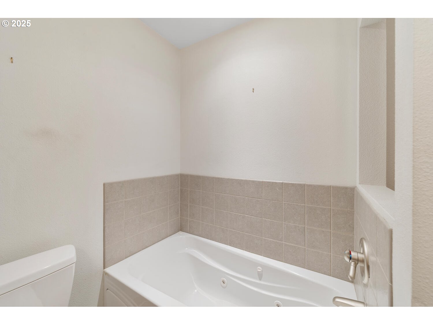 3208 Northwest 199th Street Ridgefield, WA 98642 - Photo 37 of 48 a bathroom with a shower