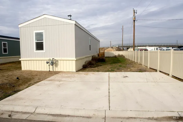 $125,000 | 684 Southeast 10th Street, Unit 25, Ontario, OR 97914