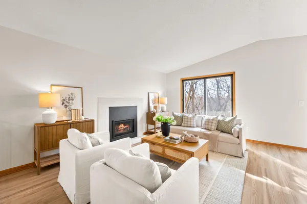 $300,000 | 5506 Sanibel Drive, Hopkins, MN 55343