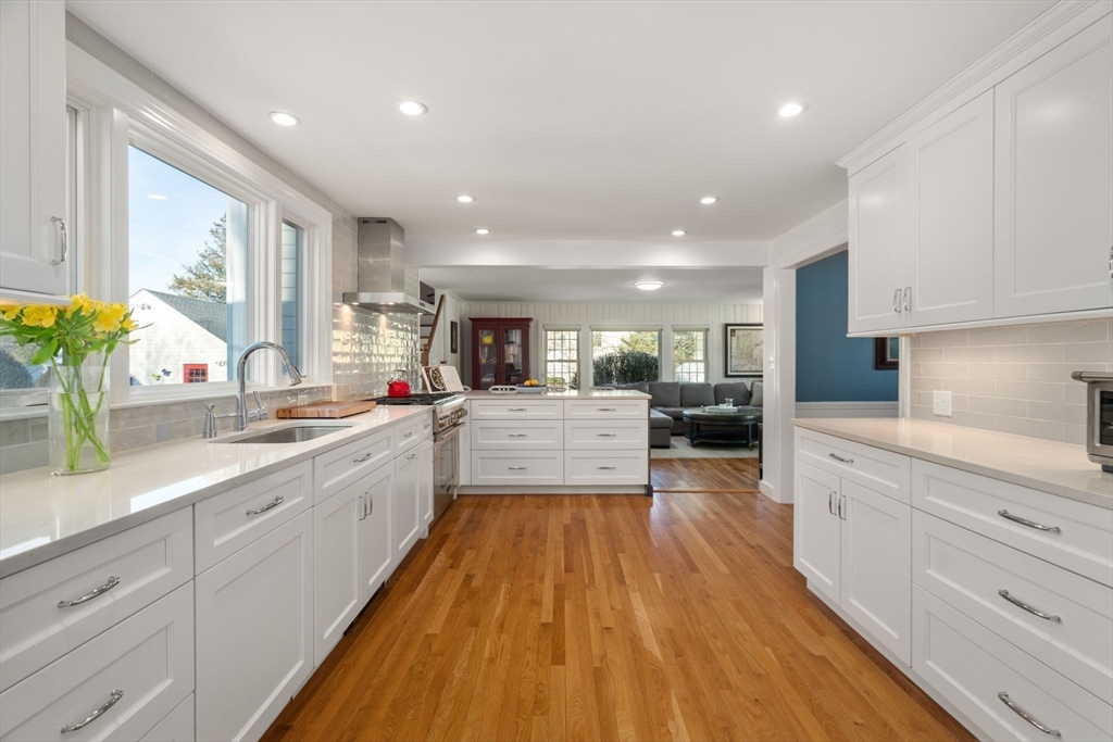 54 Old Connecticut Path Wayland, MA 01778 - Photo 6 of 30