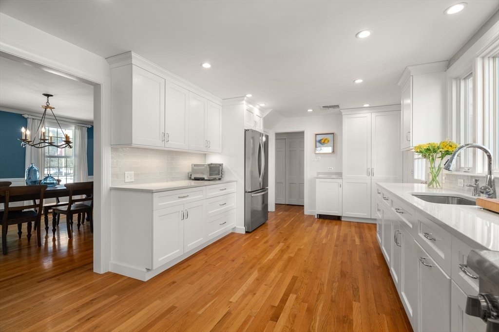 54 Old Connecticut Path Wayland, MA 01778 - Photo 7 of 30