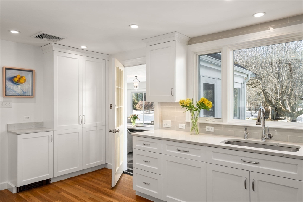 54 Old Connecticut Path Wayland, MA 01778 - Photo 8 of 30