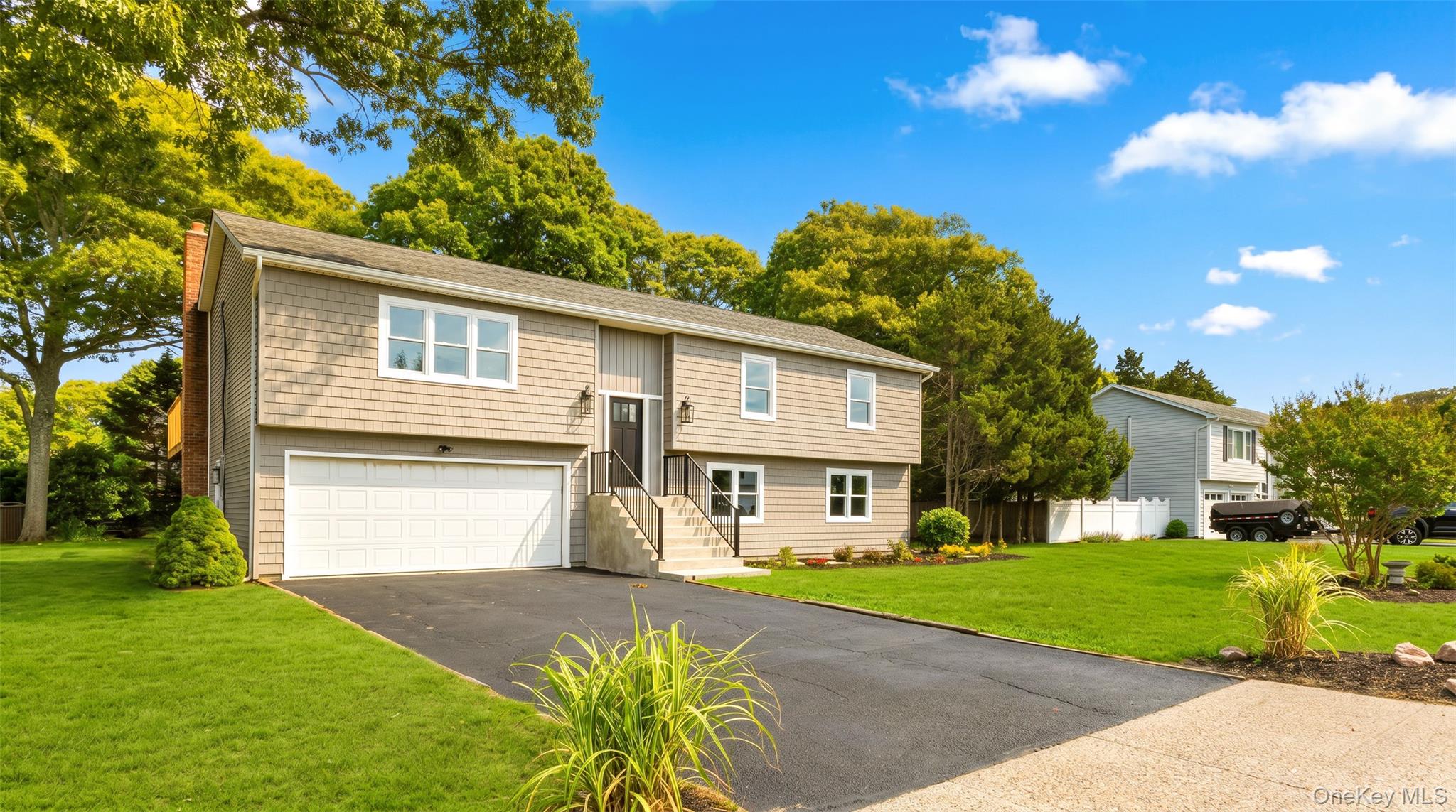 7 Sinnickson Road Center Moriches, NY 11934 - Photo 1 of 33