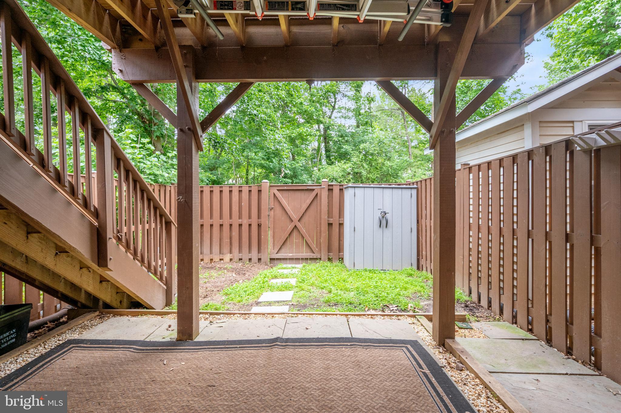 14676 Basingstoke Loop Centreville, VA 20120 - Photo 31 of 39 PATIO & YARD 1