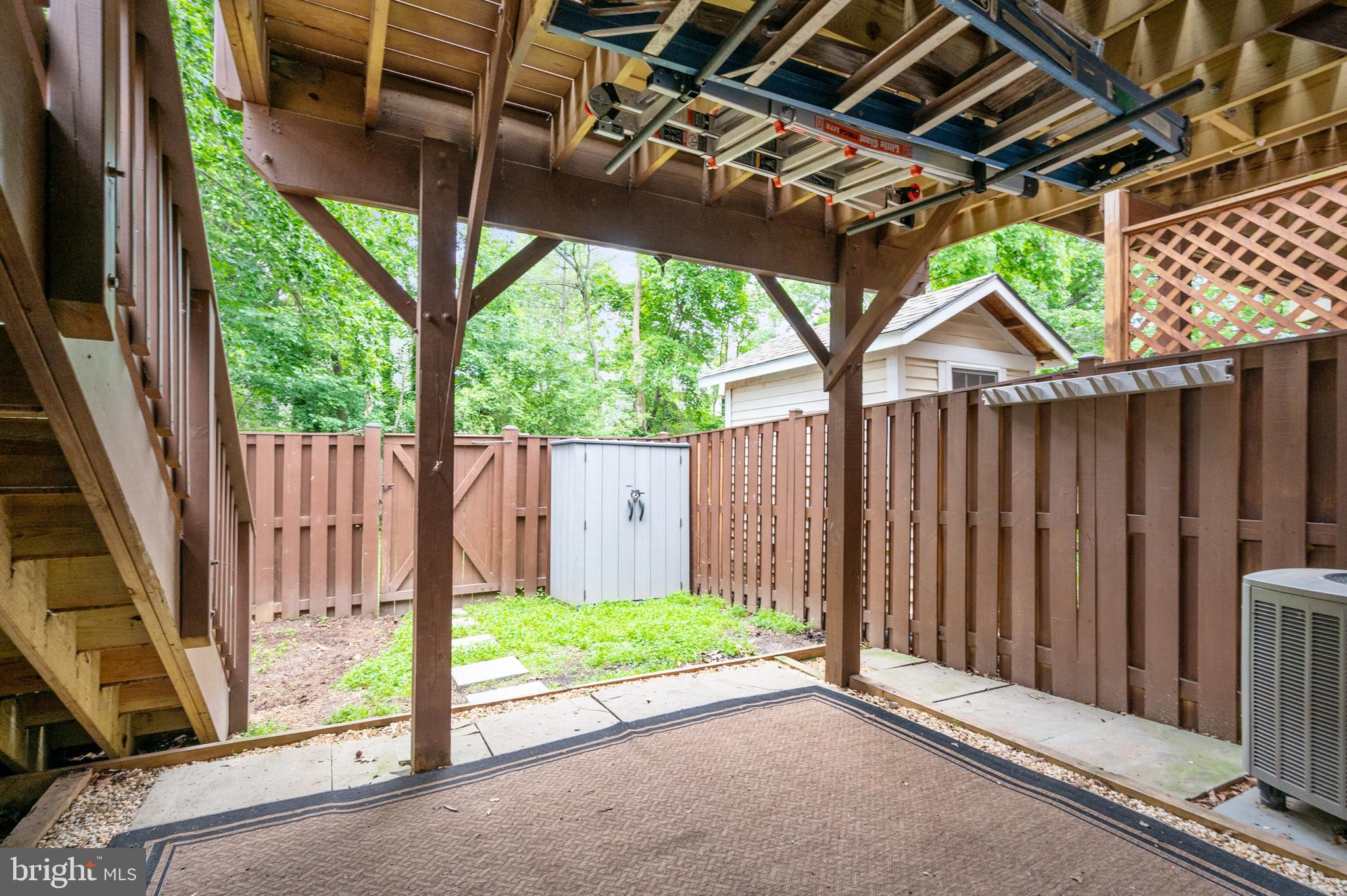 14676 Basingstoke Loop Centreville, VA 20120 - Photo 32 of 39 PATIO & YARD 2
