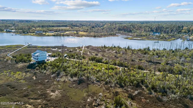 $250,000 | 170 Pasture Point Lane, Smyrna, NC 28579