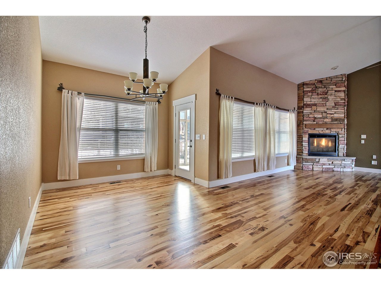 7700 Poudre River Road Greeley, CO 80634 - Photo 14 of 40 Dining Room