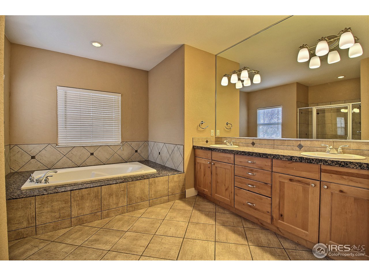 7700 Poudre River Road Greeley, CO 80634 - Photo 21 of 40 5 Piece Luxurious Master Bathroom