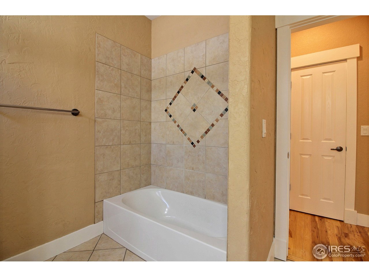 7700 Poudre River Road Greeley, CO 80634 - Photo 31 of 40 Lovely Tile