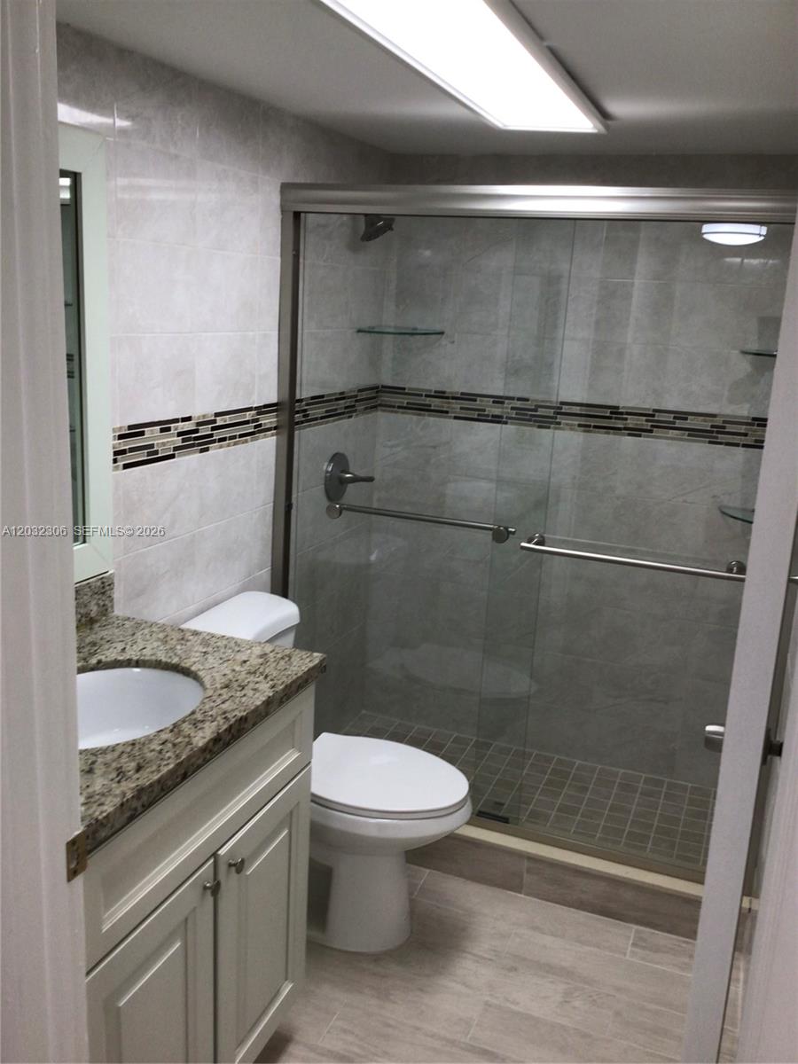 10975 Southwest 107th Street, Unit 302 Miami, FL 33176 - Photo 5 of 16