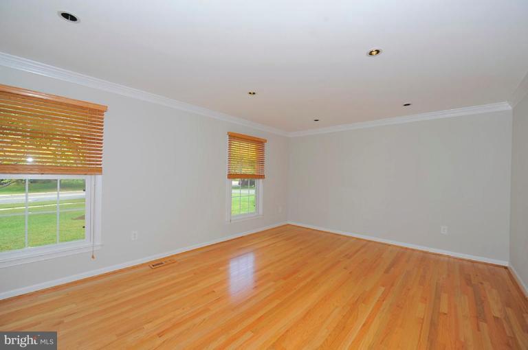 13215 Rippling Brook Drive Silver Spring, MD 20906 - Photo 13 of 30 Living Room