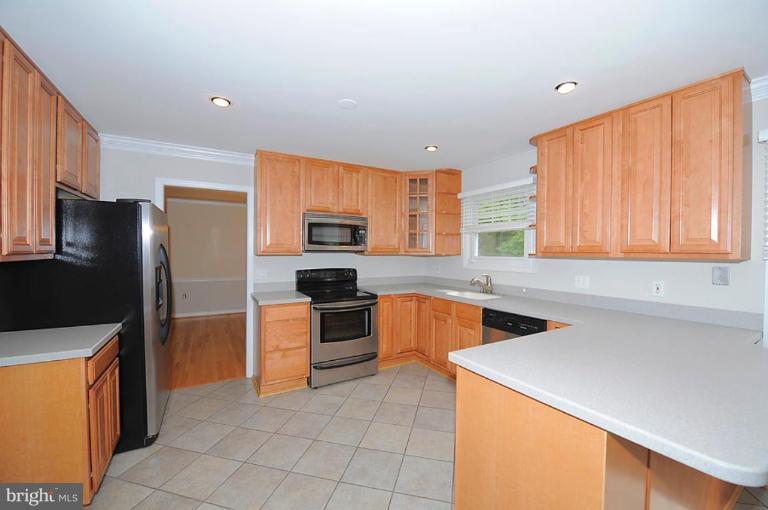 13215 Rippling Brook Drive Silver Spring, MD 20906 - Photo 3 of 30 Kitchen