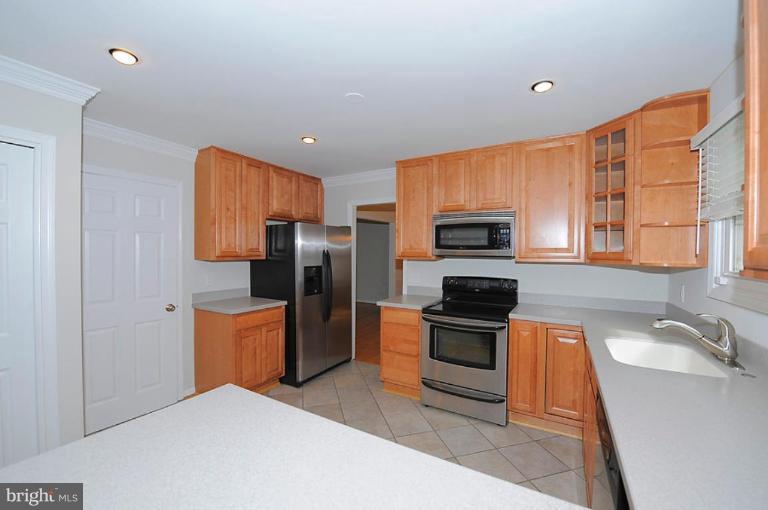 13215 Rippling Brook Drive Silver Spring, MD 20906 - Photo 4 of 30 Kitchen #2