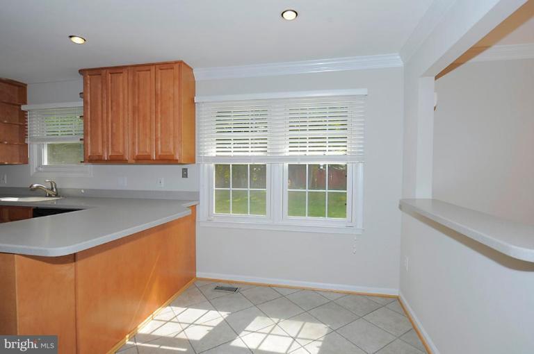 13215 Rippling Brook Drive Silver Spring, MD 20906 - Photo 6 of 30 Breakfast Area