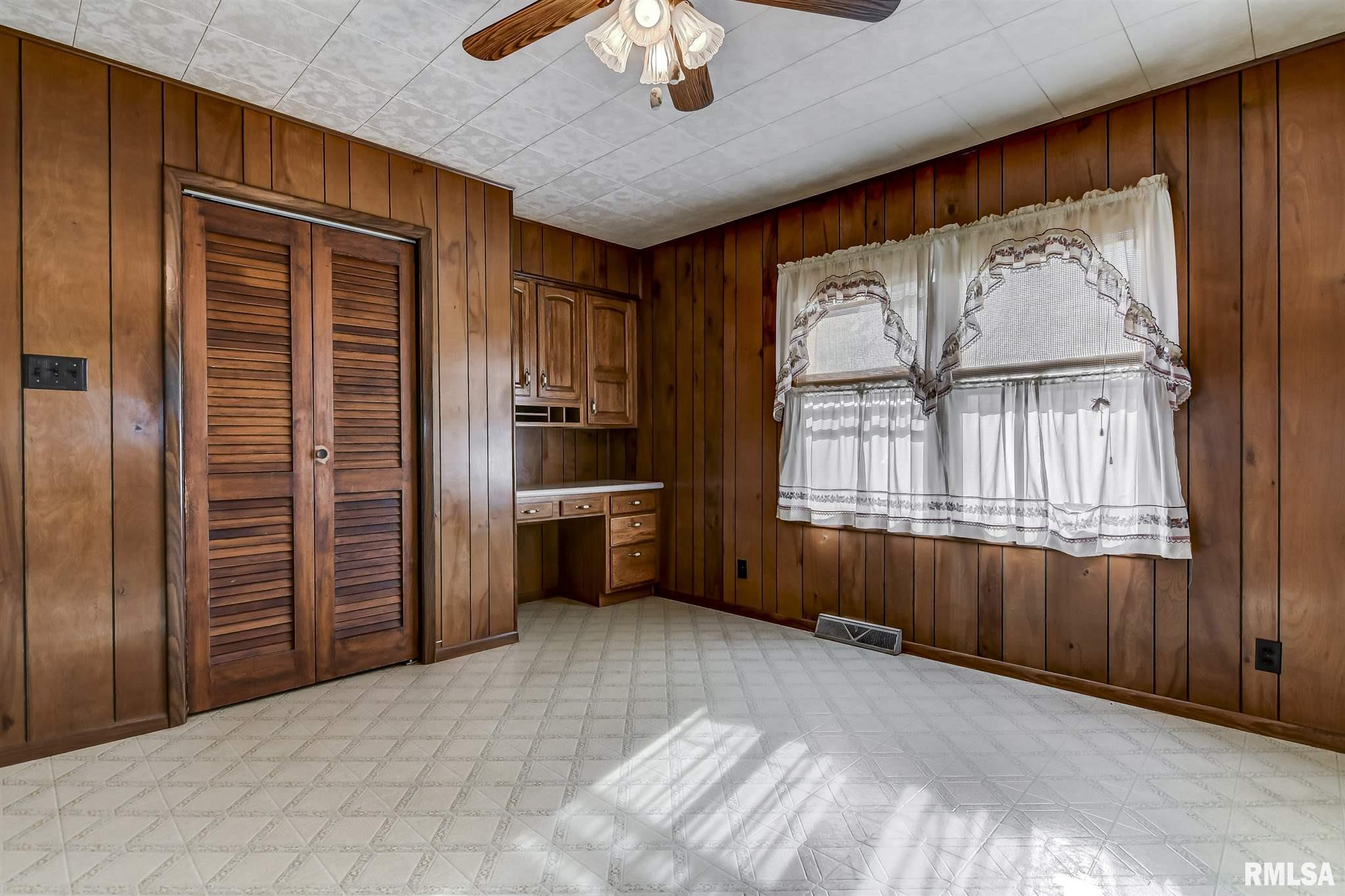 2202 Grandview Avenue Springfield, IL 62702 - Photo 12 of 33