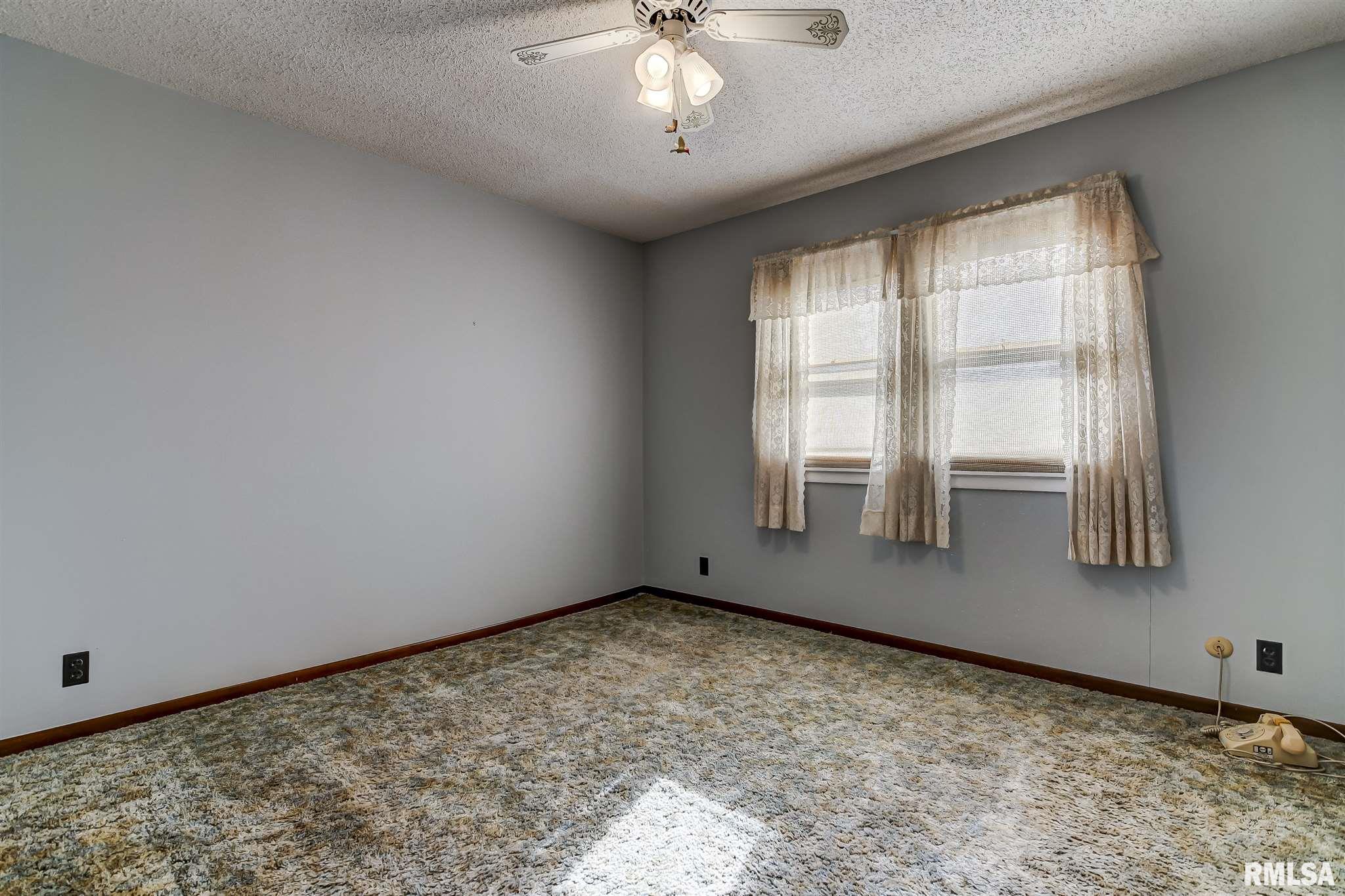 2202 Grandview Avenue Springfield, IL 62702 - Photo 18 of 33