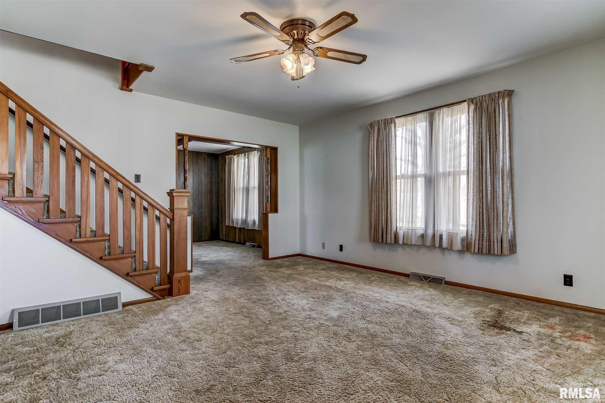 2202 Grandview Avenue Springfield, IL 62702 - Photo 2 of 33