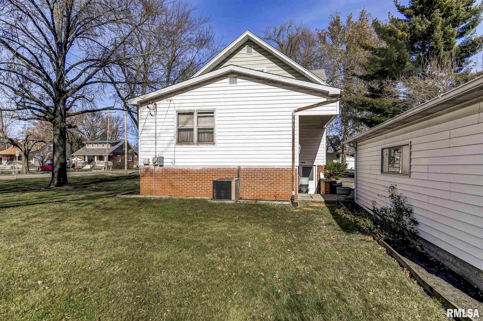 2202 Grandview Avenue Springfield, IL 62702 - Photo 29 of 33