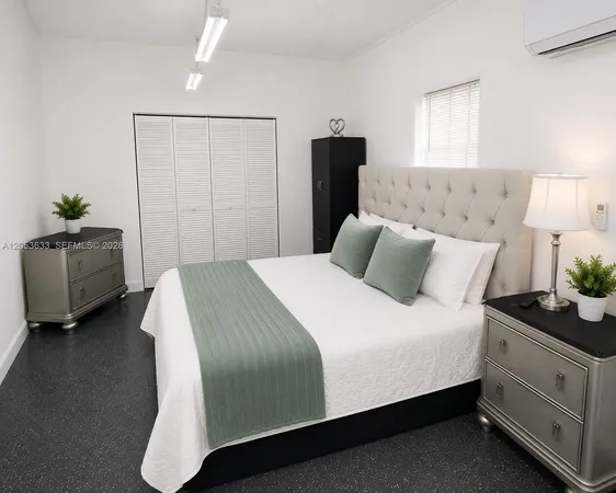 $1,650 | 2323 Taft Street, Unit 2, Hollywood, FL 33020