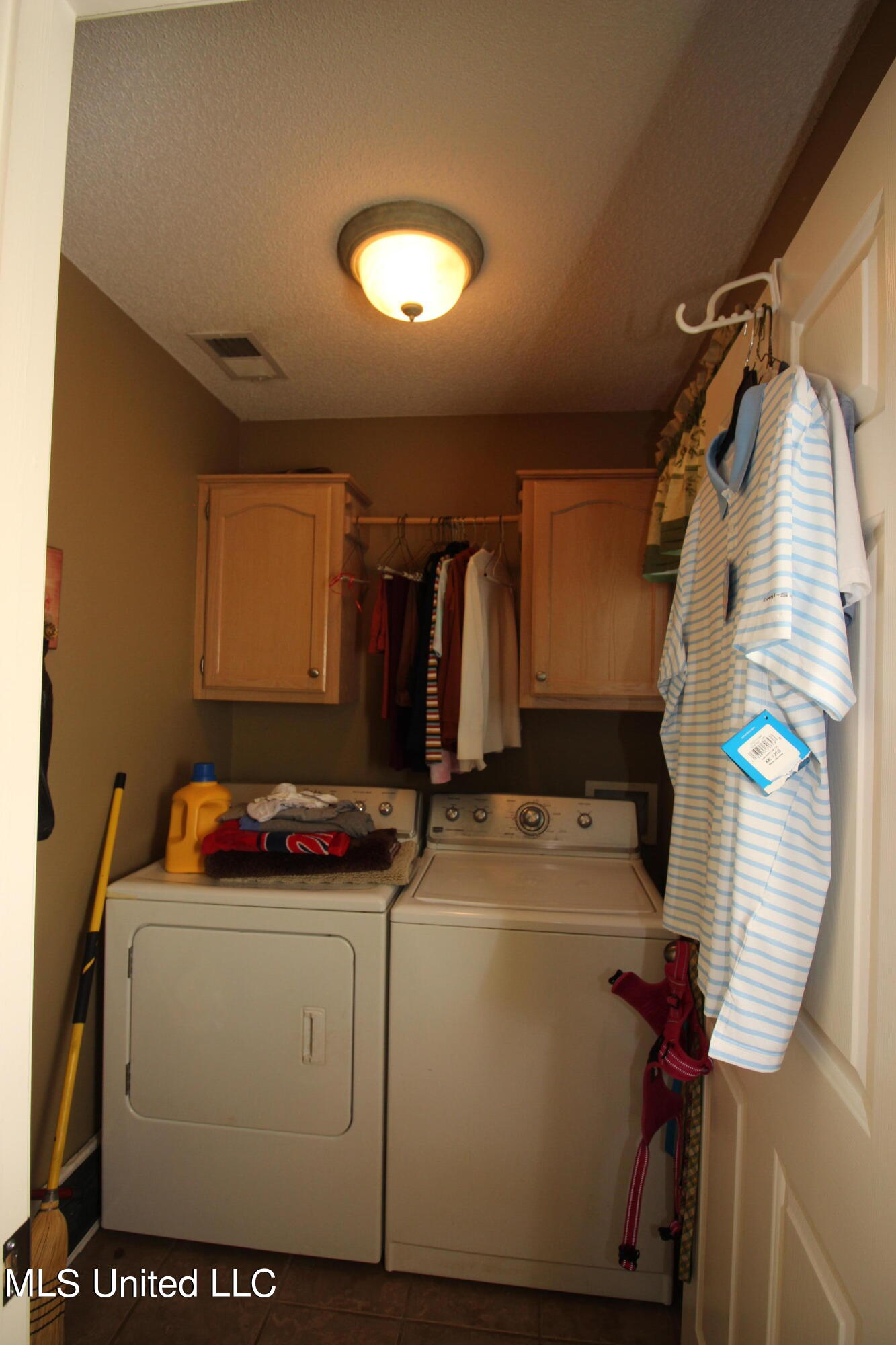 2483 Tragg Avenue Hernando, MS 38632 - Photo 19 of 43 Laundry Room