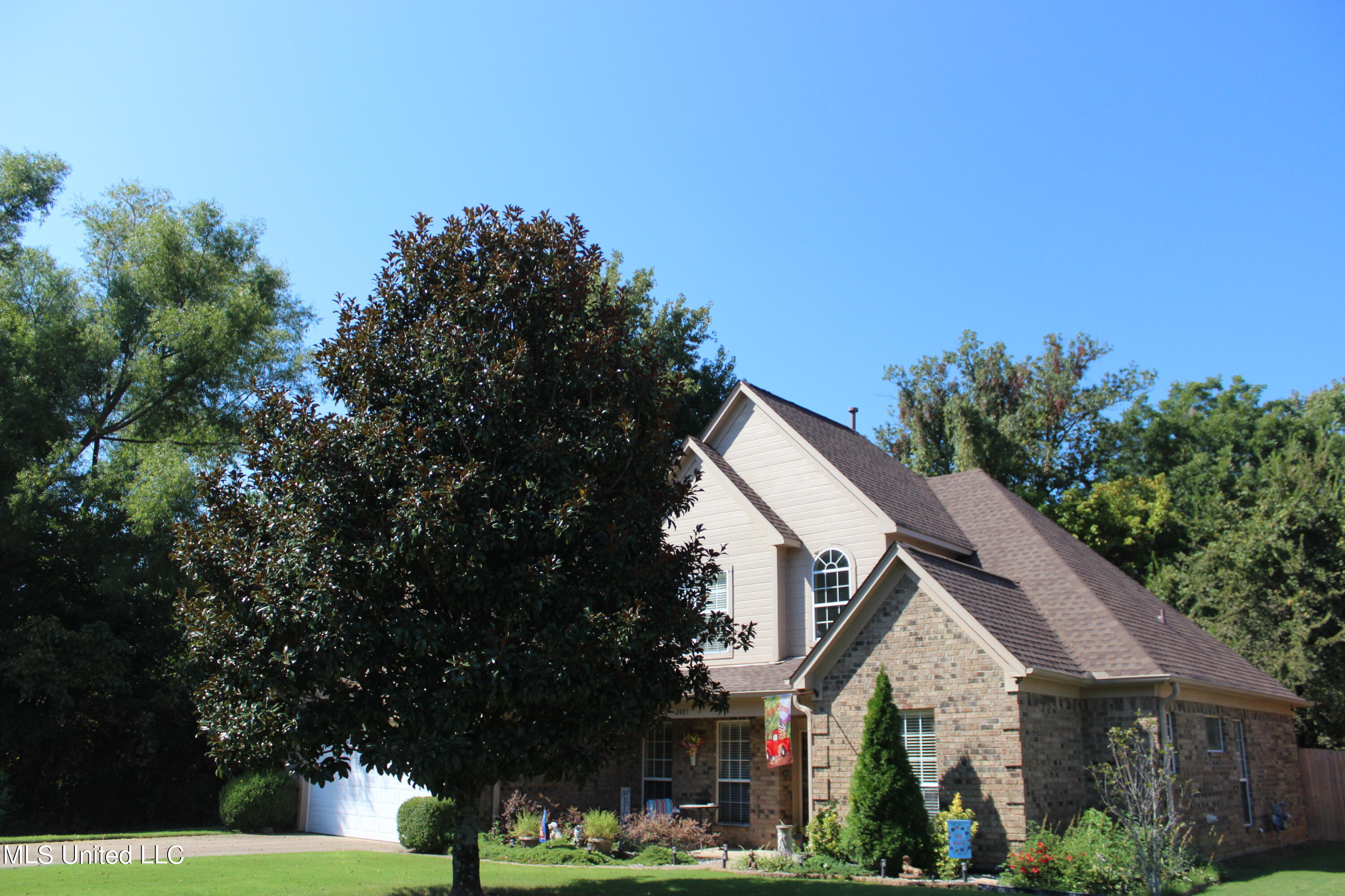 2483 Tragg Avenue Hernando, MS 38632 - Photo 2 of 43 Home faces East