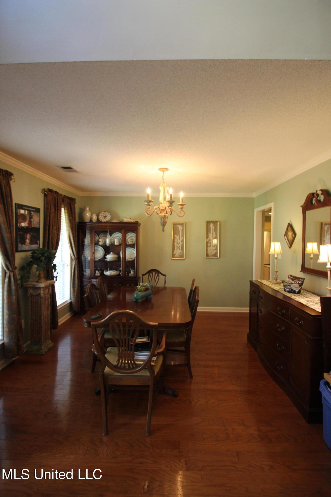 2483 Tragg Avenue Hernando, MS 38632 - Photo 6 of 43 Dining Room