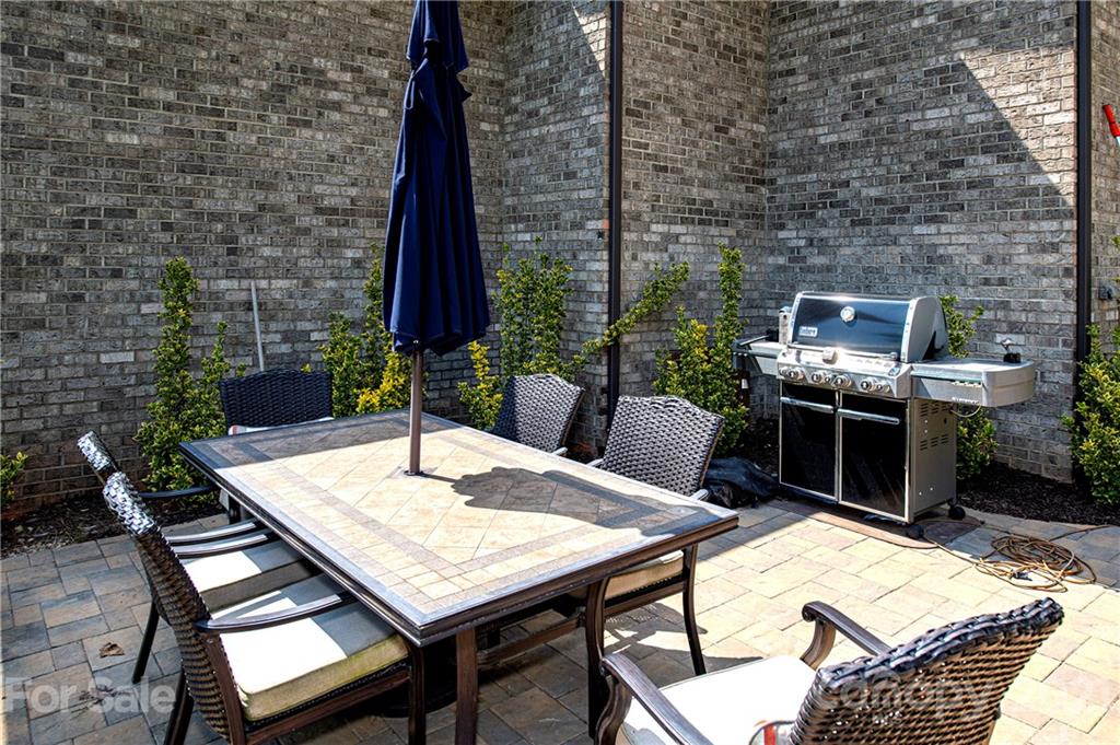 1286 Trinity Ridge Parkway Fort Mill, SC 29715 - Photo 46 of 48 a outdoor dining space with furniture