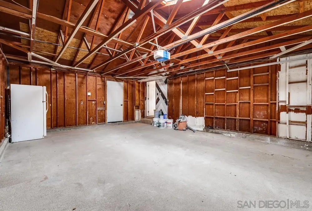 13362 Carriage Road Poway, CA 92064 - Photo 39 of 39 a view of empty room