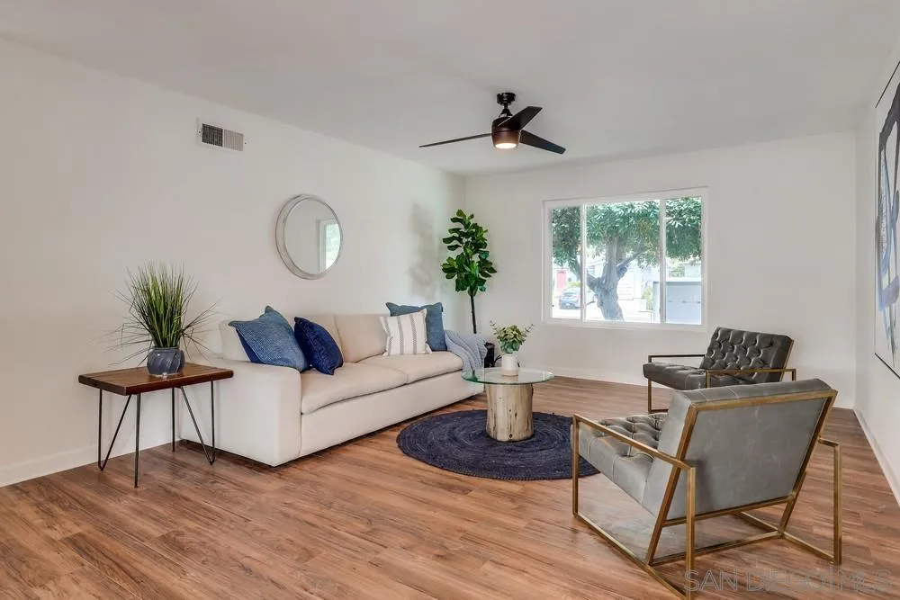 13362 Carriage Road Poway, CA 92064 - Photo 8 of 39 a living room with furniture