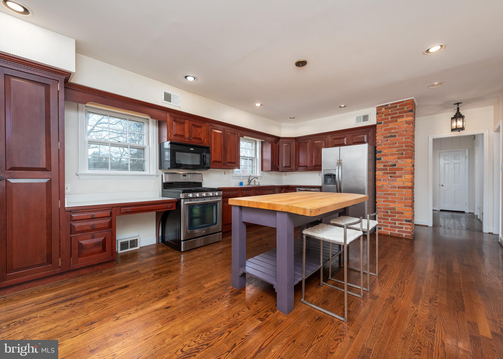 209 Patuxent Road Laurel, MD 20707 - Photo 9 of 26 Kitchen view 2