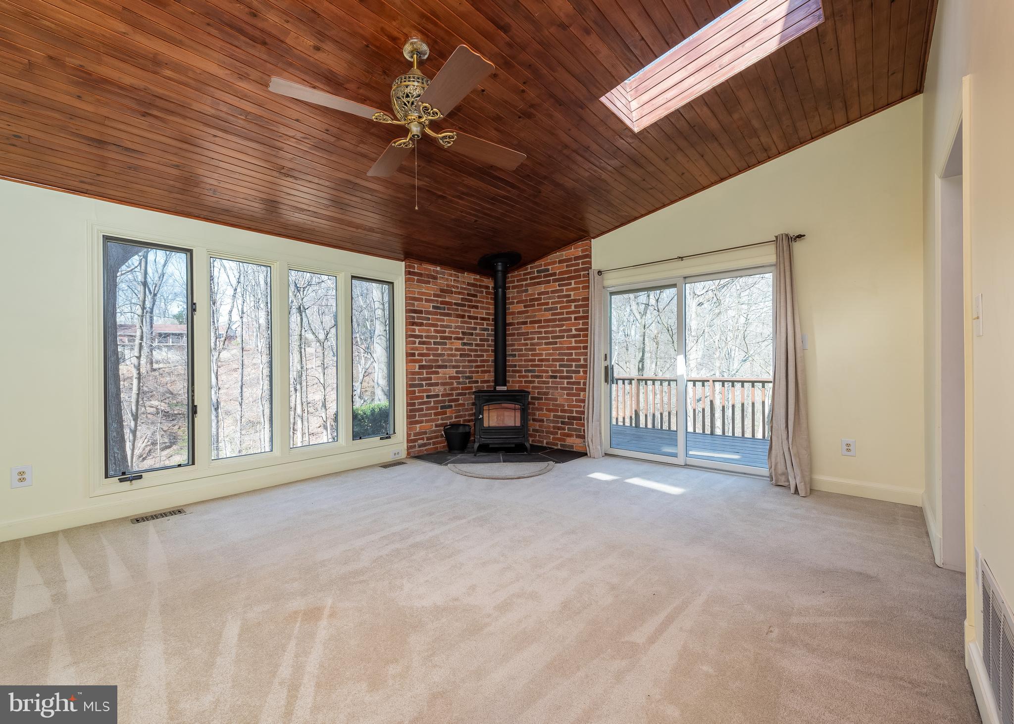 209 Patuxent Road Laurel, MD 20707 - Photo 10 of 26 Family room with vaulted ceiling,& skylites