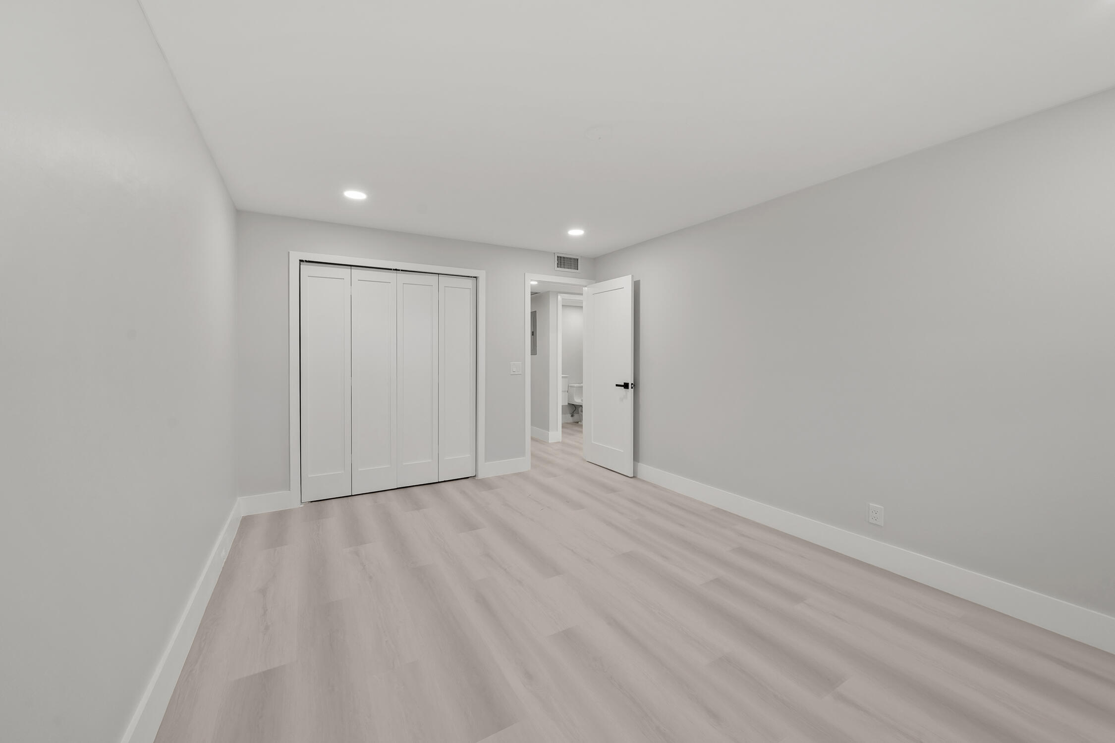 4071 Guildford East Boca Raton, FL 33434 - Photo 16 of 26 Right Bed 2