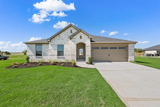 $375,000 | 1021 Gatlin Circle, Springtown, TX 76082