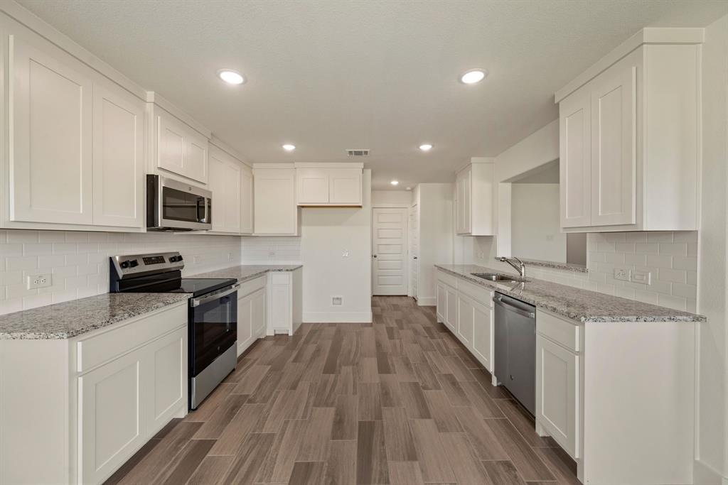 1021 Gatlin Circle Springtown, TX 76082 - Photo 15 of 30