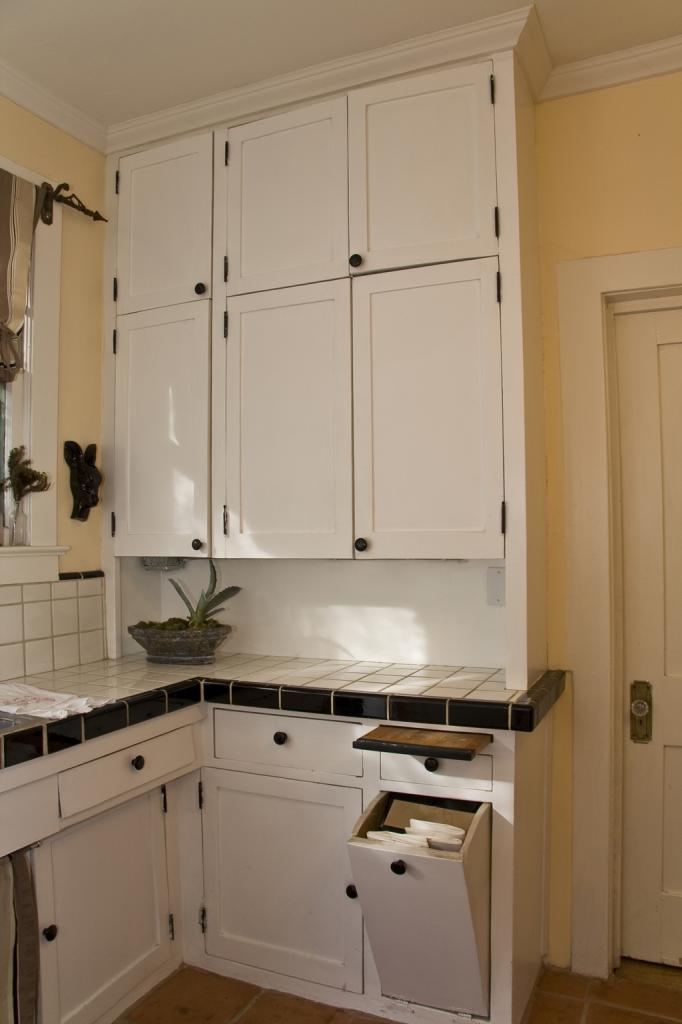 124 West Almeria Road Phoenix, AZ 85003 - Photo 10 of 18 Original Cabinetry