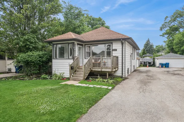 $340,000 | 134 Pick Avenue, Elmhurst, IL 60126