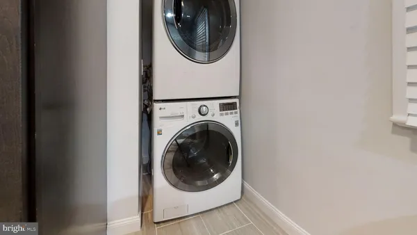 $2,200 | 226 North Patrick Street, Unit 2, Alexandria, VA 22314