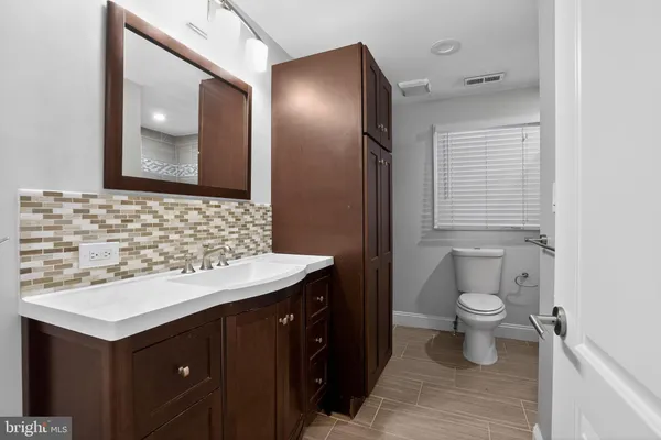 $2,200 | 226 North Patrick Street, Unit 2, Alexandria, VA 22314