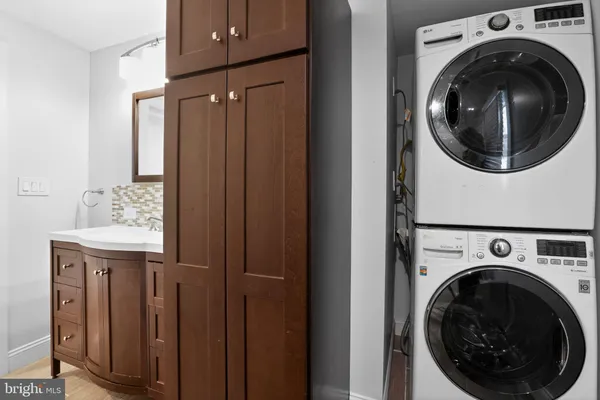 $2,200 | 226 North Patrick Street, Unit 2, Alexandria, VA 22314