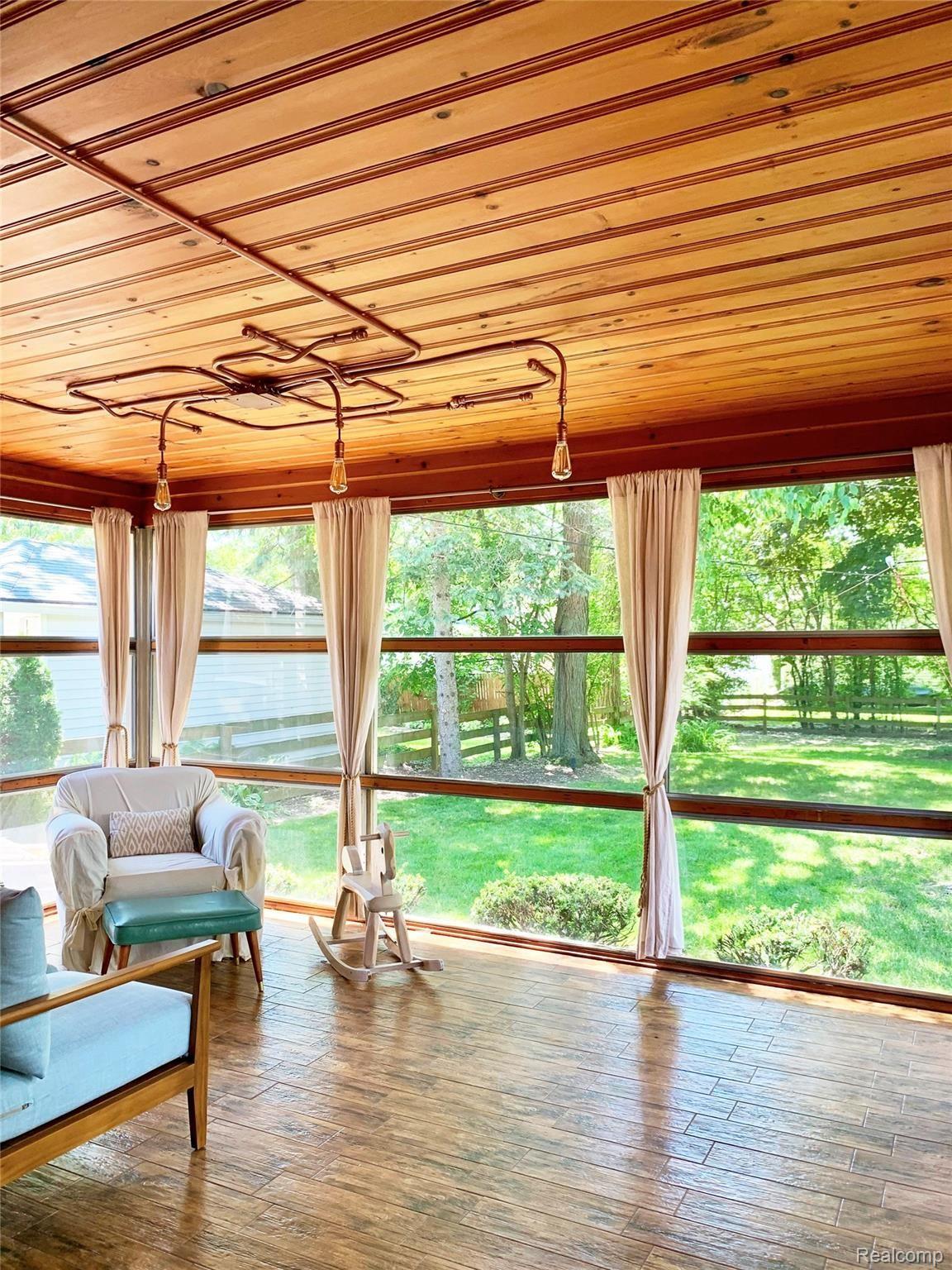 2396 Pembroke Road Birmingham, MI 48009 - Photo 22 of 54 SUNROOM-1.jpg