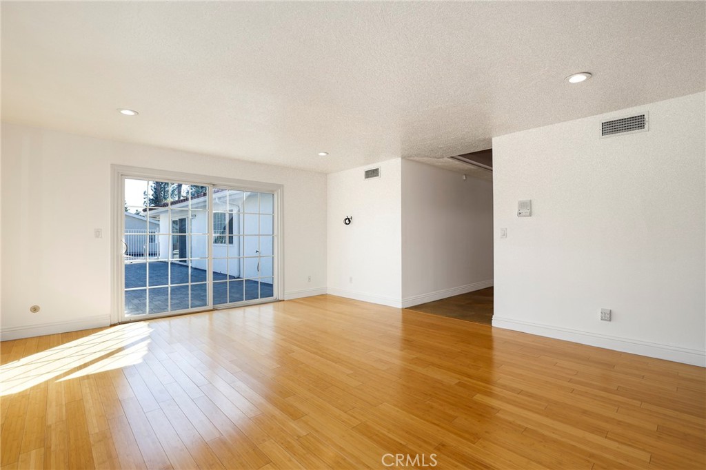 17840 Plummer Street Northridge, CA 91325 - Photo 22 of 57