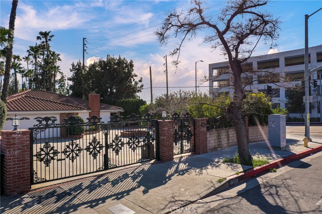 17840 Plummer Street Northridge, CA 91325 - Photo 7 of 57