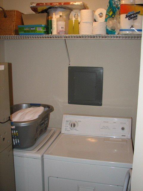 2411 Post Oak Road Salem, VA 24153 - Photo 18 of 29 laundry