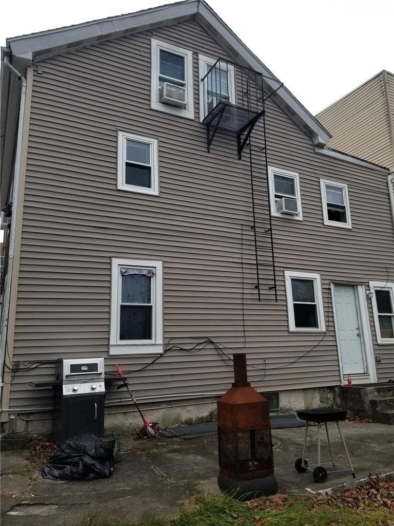 187 Boyden Street Woonsocket, RI 02895 - Photo 3 of 9