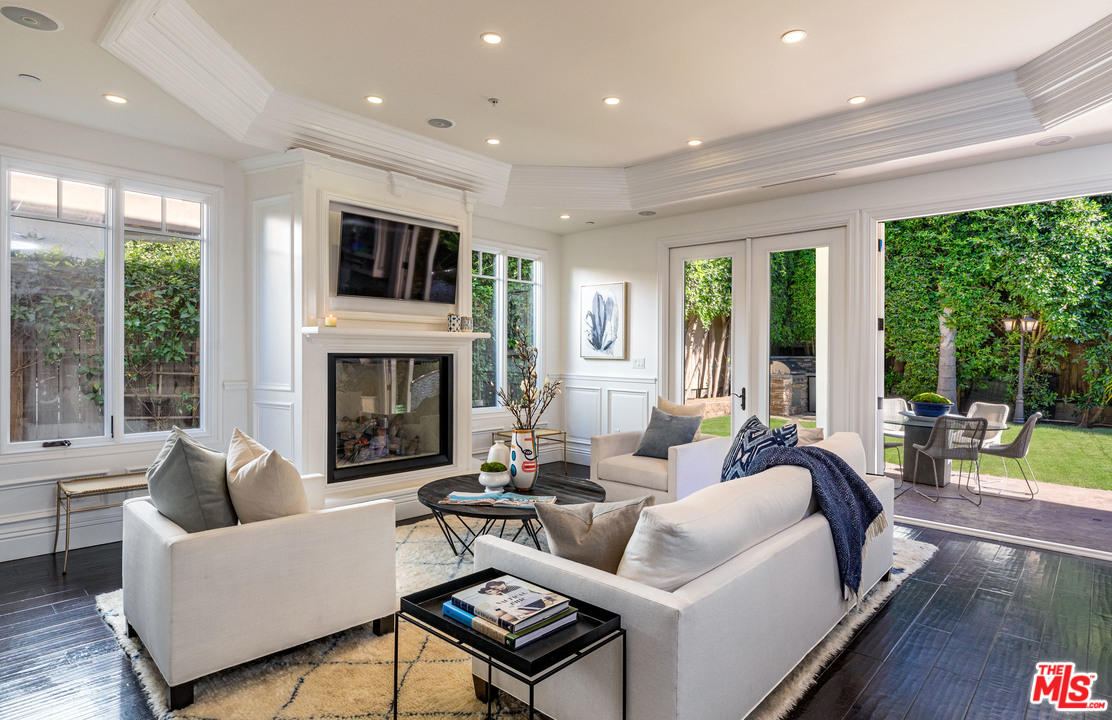 806 Iliff Street Pacific Palisades, CA 90272 - Photo 17 of 44