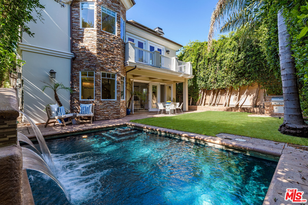 806 Iliff Street Pacific Palisades, CA 90272 - Photo 25 of 44