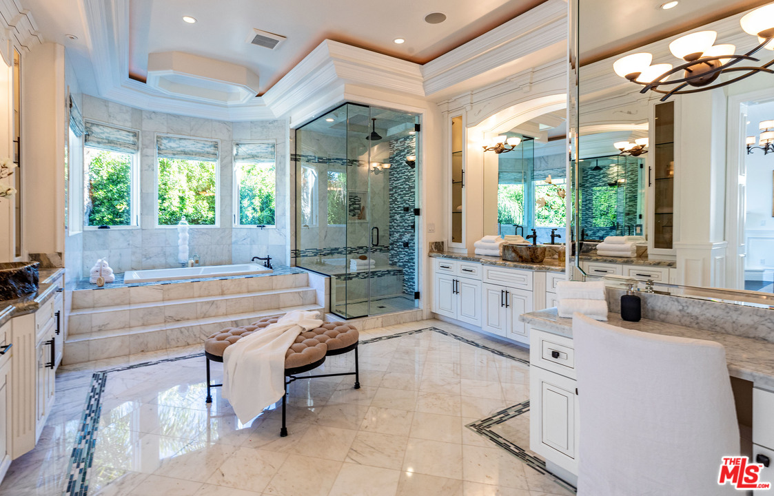 806 Iliff Street Pacific Palisades, CA 90272 - Photo 29 of 44