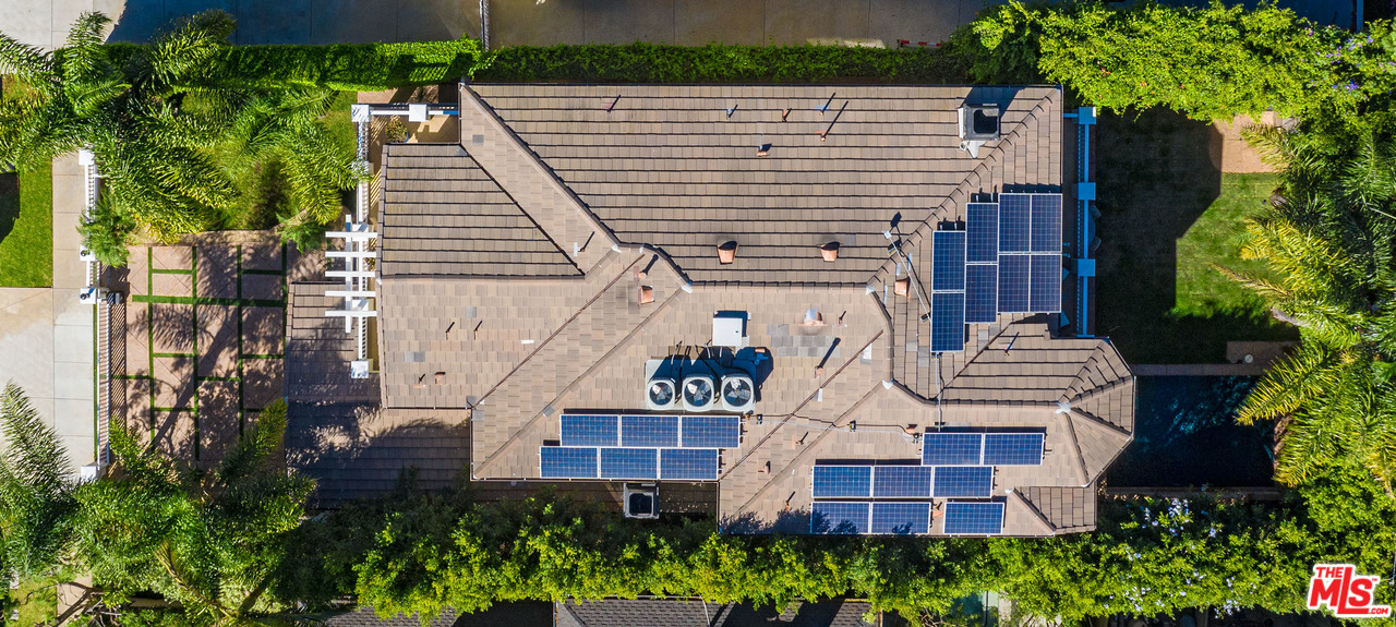 806 Iliff Street Pacific Palisades, CA 90272 - Photo 4 of 44